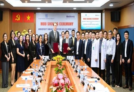 Medtronic Vietnam and UMC HCMC Sign 4th MoU for Healthcare Training