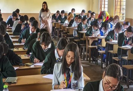 CBSE Announces Hybrid Evaluation for Class 12 Students in West Asia