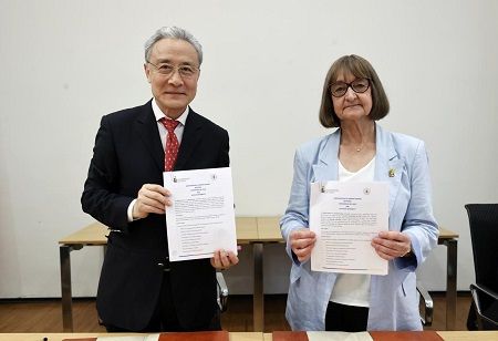 Sichuan University Expands Global Cooperation with Australia, Chile